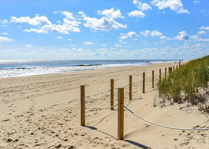 Enjoy The Sunrise On The In 2-bedroom Sea Terrace With Outdoor Pool! Holiday home *